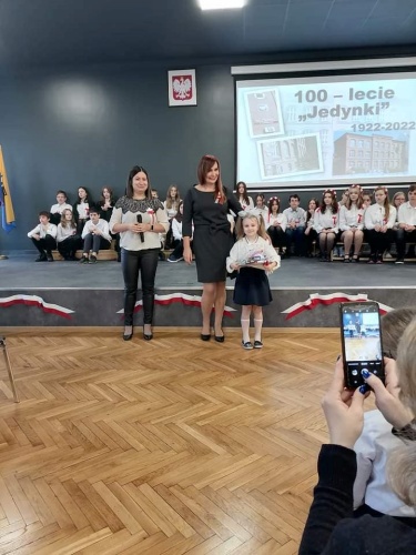 Zdjęcie z obchodów Jubileuszu 100-lecia Jedynki