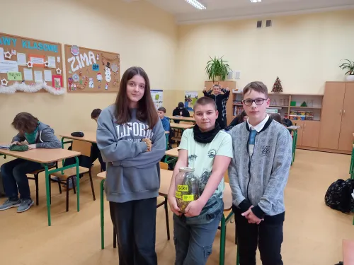 Zdjęcie z akcji zbierania groszy