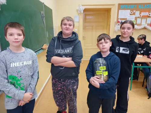 Zdjęcie z akcji zbierania groszy