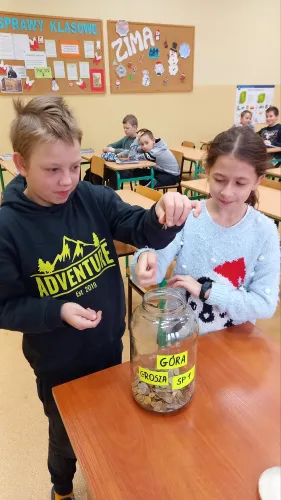 Zdjęcie z akcji zbierania groszy