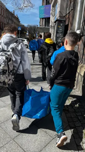 Zdjęcie z akcji zbierania groszy