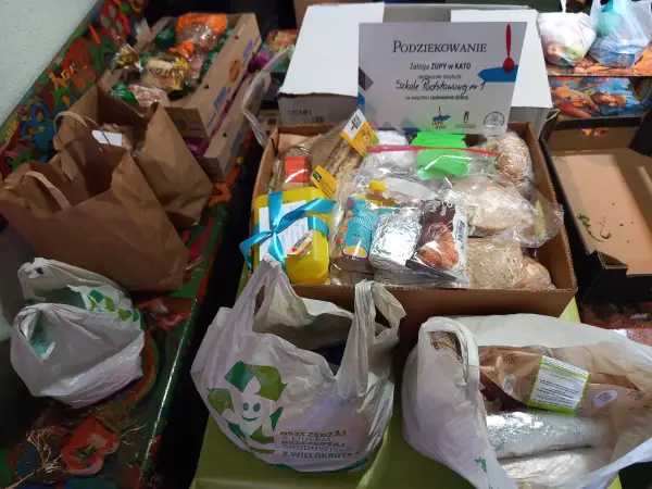 Podsumowanie akcji Podziel się kanapką - zdjęcia zebranych artykułów