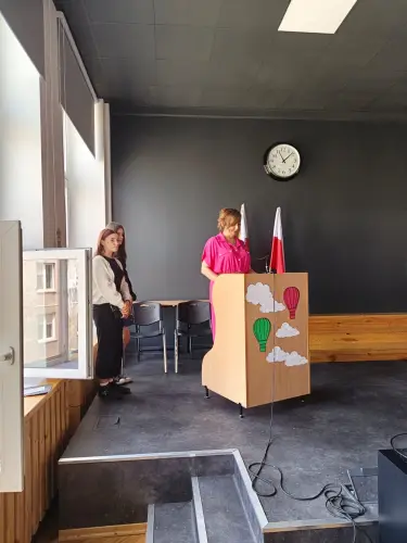 Zdjęcie z apelu na zakończenie roku szkolnego