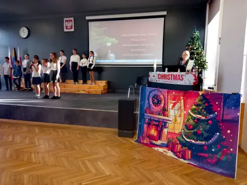 Zdjęcia z montażu słowno-muzycznego