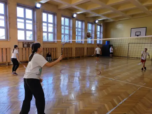 Zdjęcia z turnieju badmintona