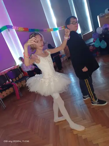 Zdjęcie dzieci na balu
