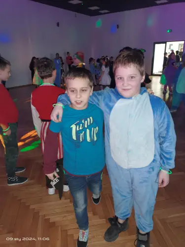 Zdjęcie dzieci na balu