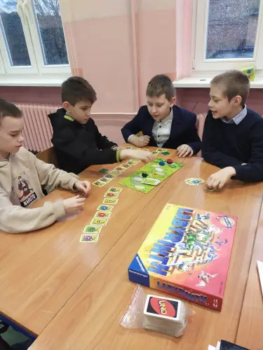 Zdjęcie z zabawy z planszówkami