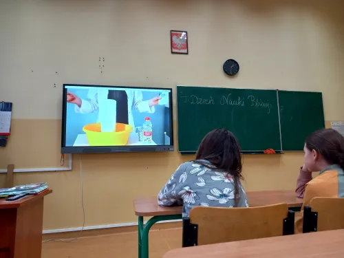 Zdjęcie z obchodów Dnia Nauki w Jedynce