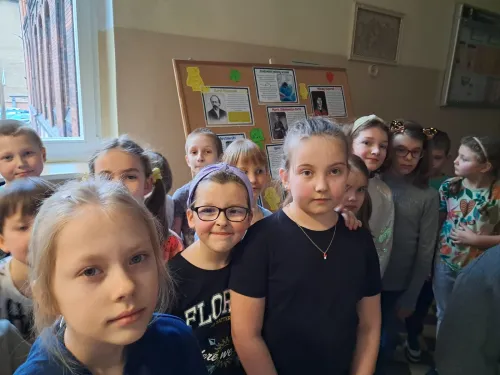 Zdjęcie z obchodów Dnia Nauki w Jedynce