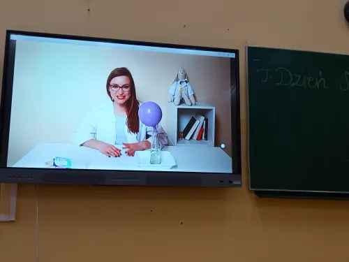 Zdjęcie z obchodów Dnia Nauki w Jedynce