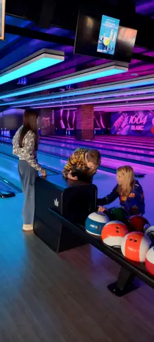 Zdjęcie z obchodów Dnia Kobiet w klasach 4-8