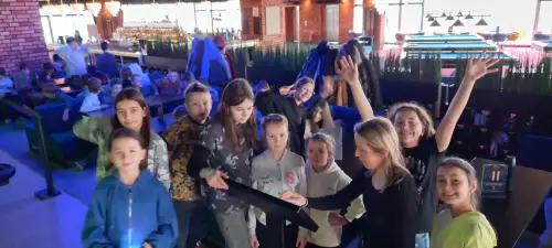 Zdjęcie z obchodów Dnia Kobiet w klasach 4-8