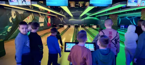 Zdjęcie z obchodów Dnia Kobiet w klasach 4-8