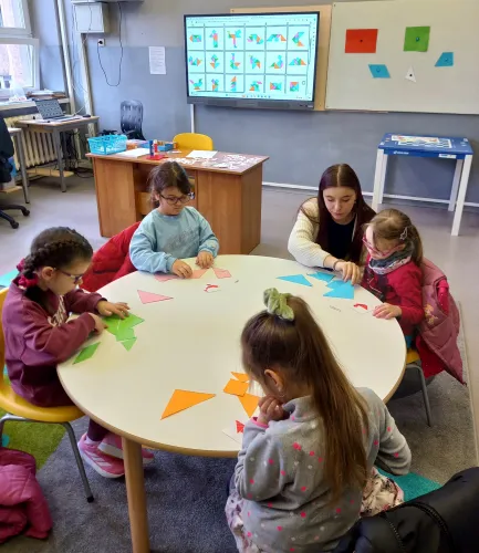 Zdjęcie ze szkolnych obchodów Dnia Matematyki
