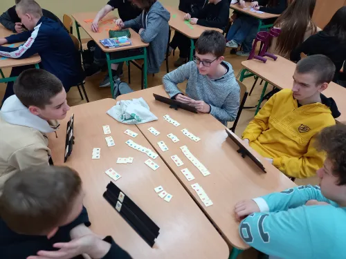 Zdjęcie ze szkolnych obchodów Dnia Matematyki