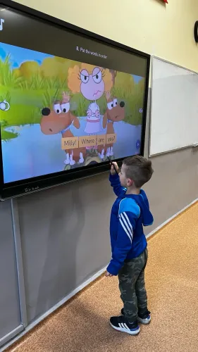 Zdjęcie z wizyty przedszkolaków w ramach Dni Otwartych